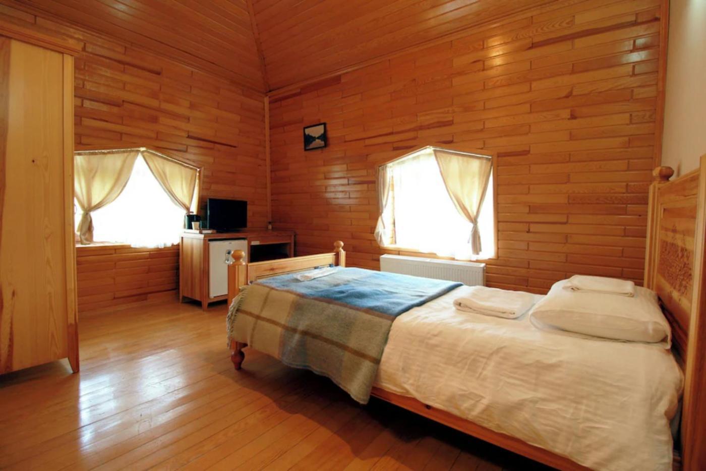 Lake Cildir Lodge Exterior photo